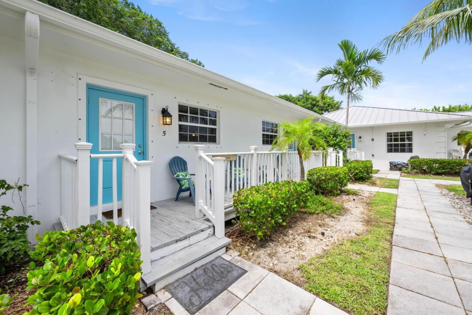 Seahorse Beach Bungalows Форт Пиърс Екстериор снимка