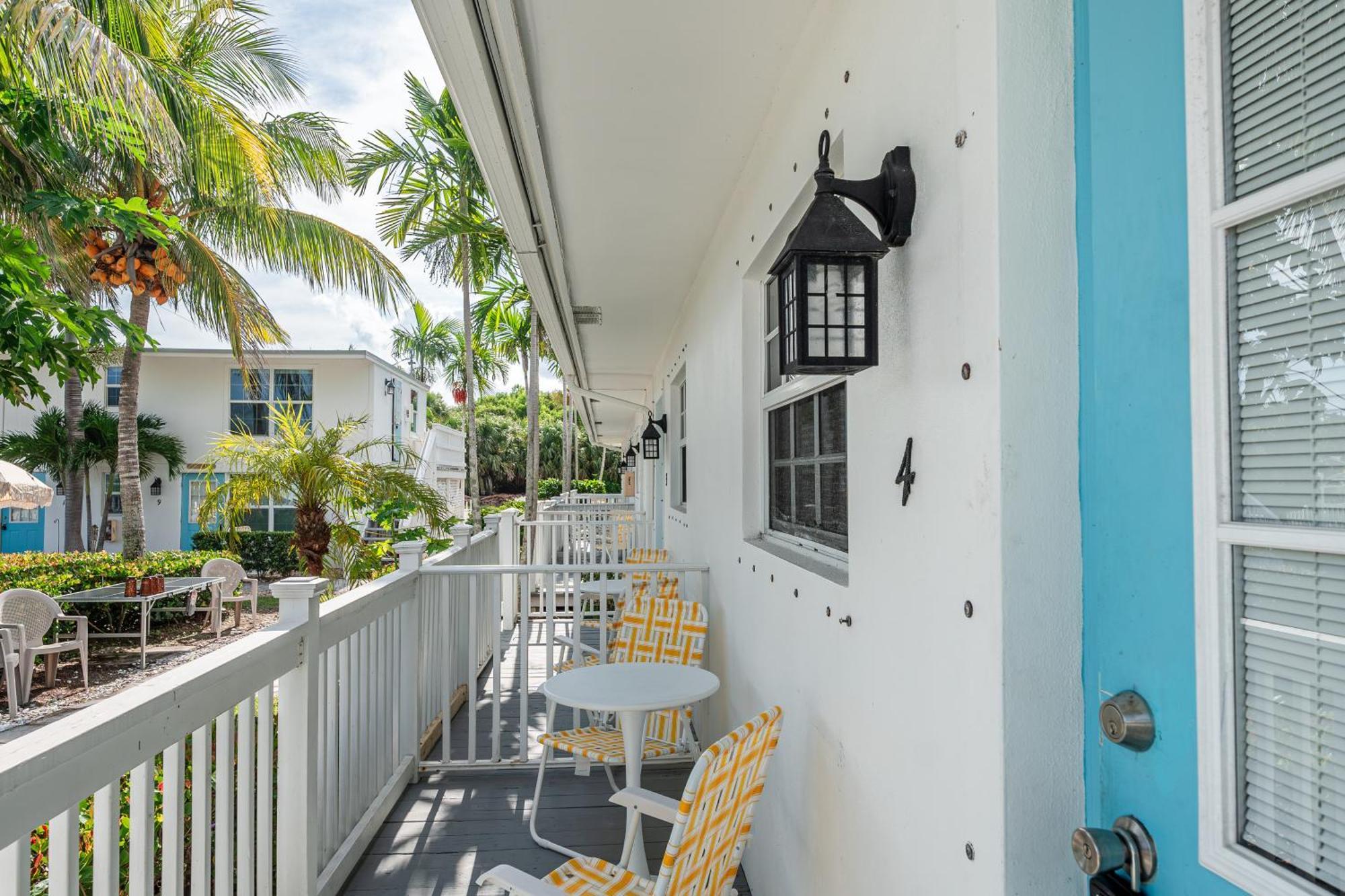 Seahorse Beach Bungalows Форт Пиърс Екстериор снимка